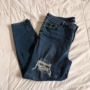 Distressed skinny blue jeans medium wash | y2k thrifted Hollister Abercrombie
